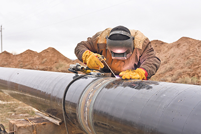 Accessing overseas markets for Canada’s oil and gas resources depends on new infrastructure like pipelines to the coast. ISTOCKPHOTO.COM