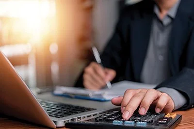 Recognizing how payroll professionals help employees pursue goals and reach milestones 