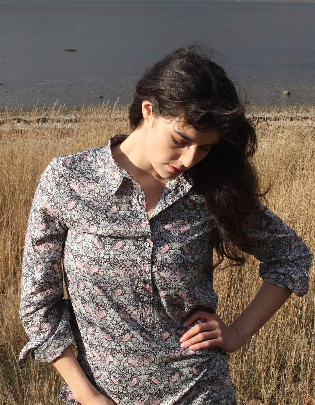 CITY and COUNTRY SHIRT IN GREY STRAWBERRY THIEF PRINT CITY and COUNTRY SHIRT IN GREY STRAWBERRY THIEF PRINT
