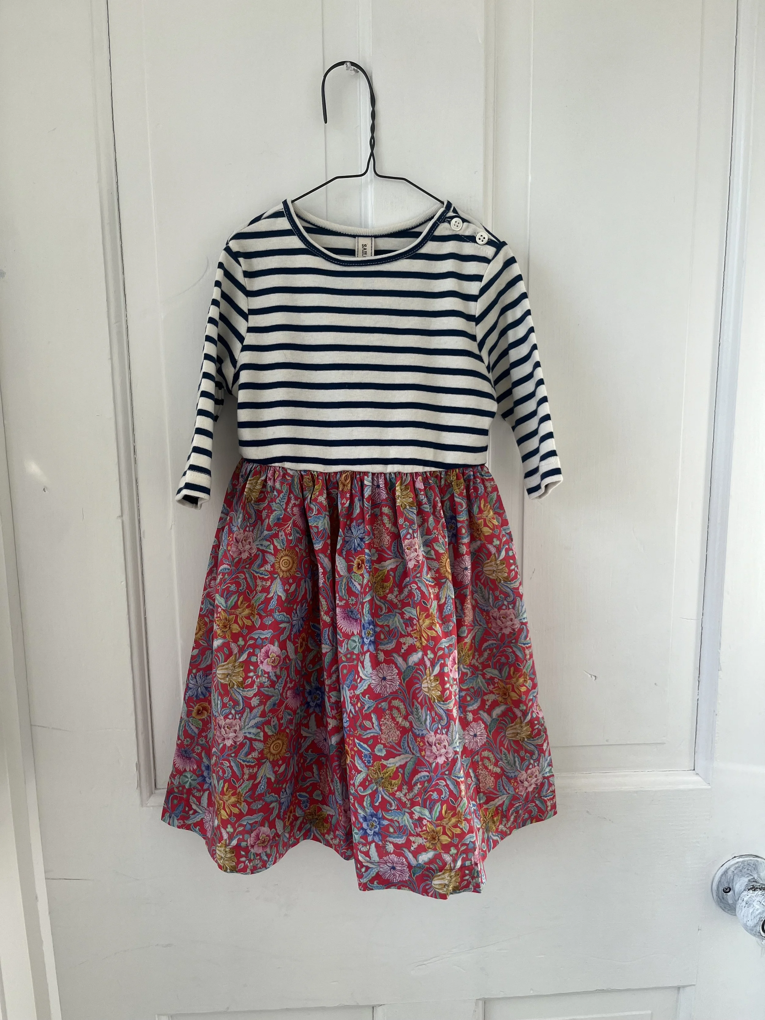 BAKER ISLAND DRESS - Natural w Navy Stripes / Garden of Earthly Delights