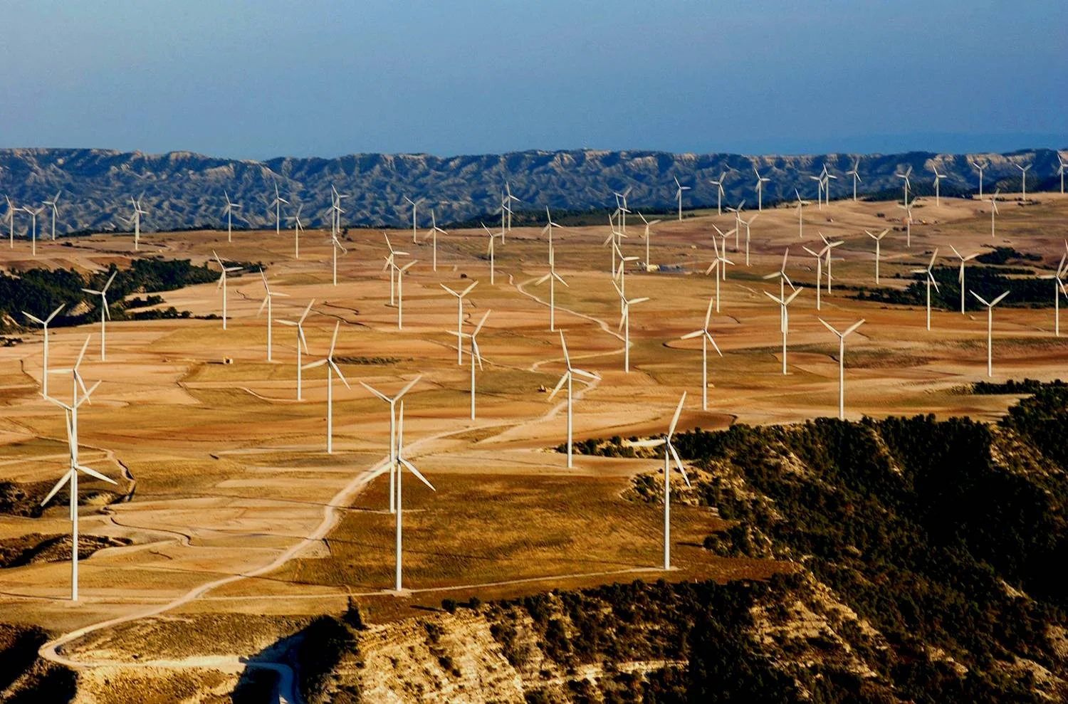Tech gusts add to wind rush across U.S.