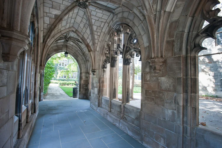 Master masons recreate iconic university passage