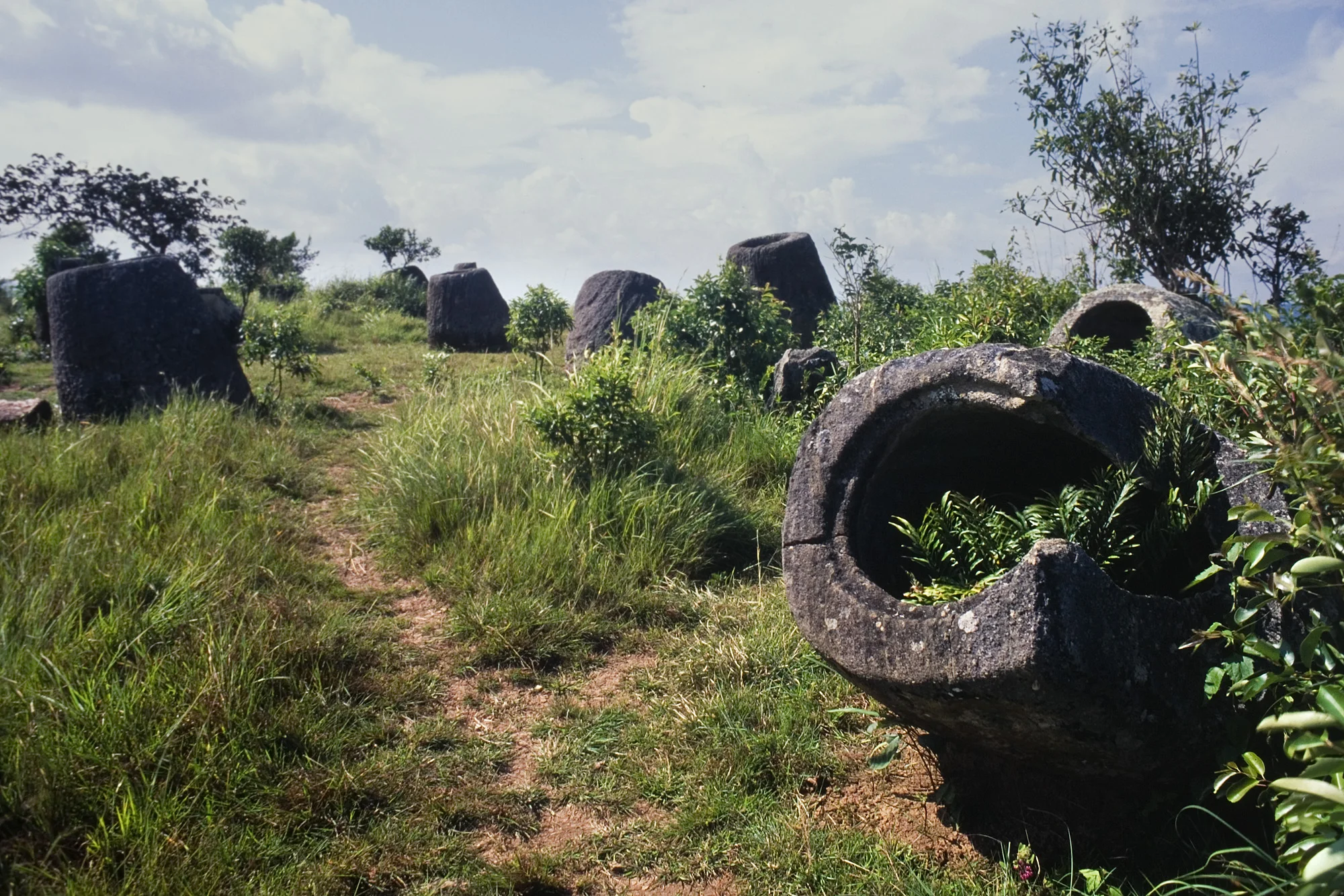 Laos, 1999