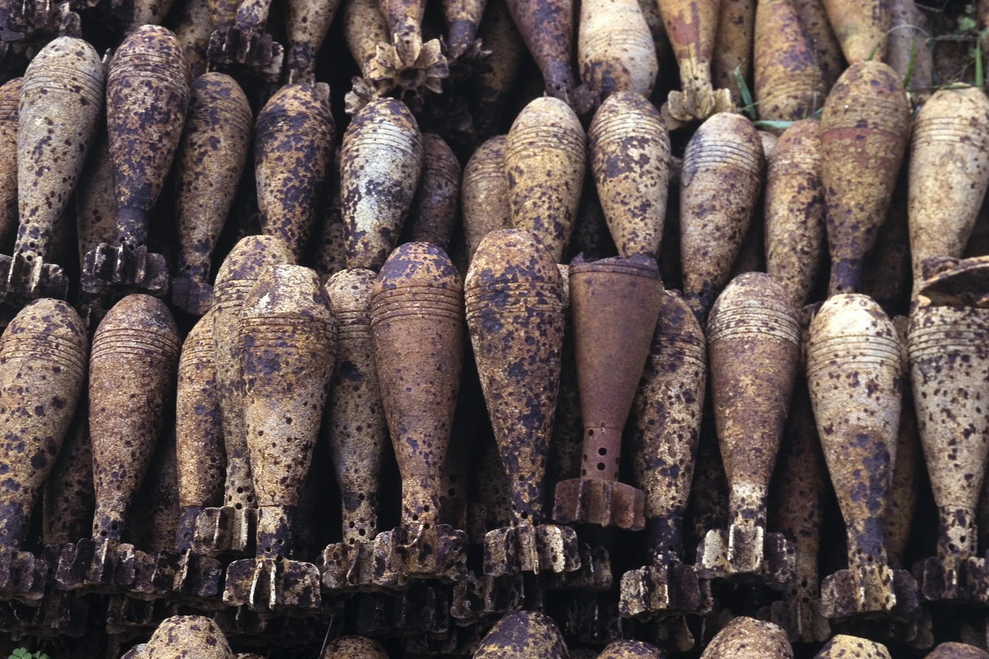 Laos, 1999