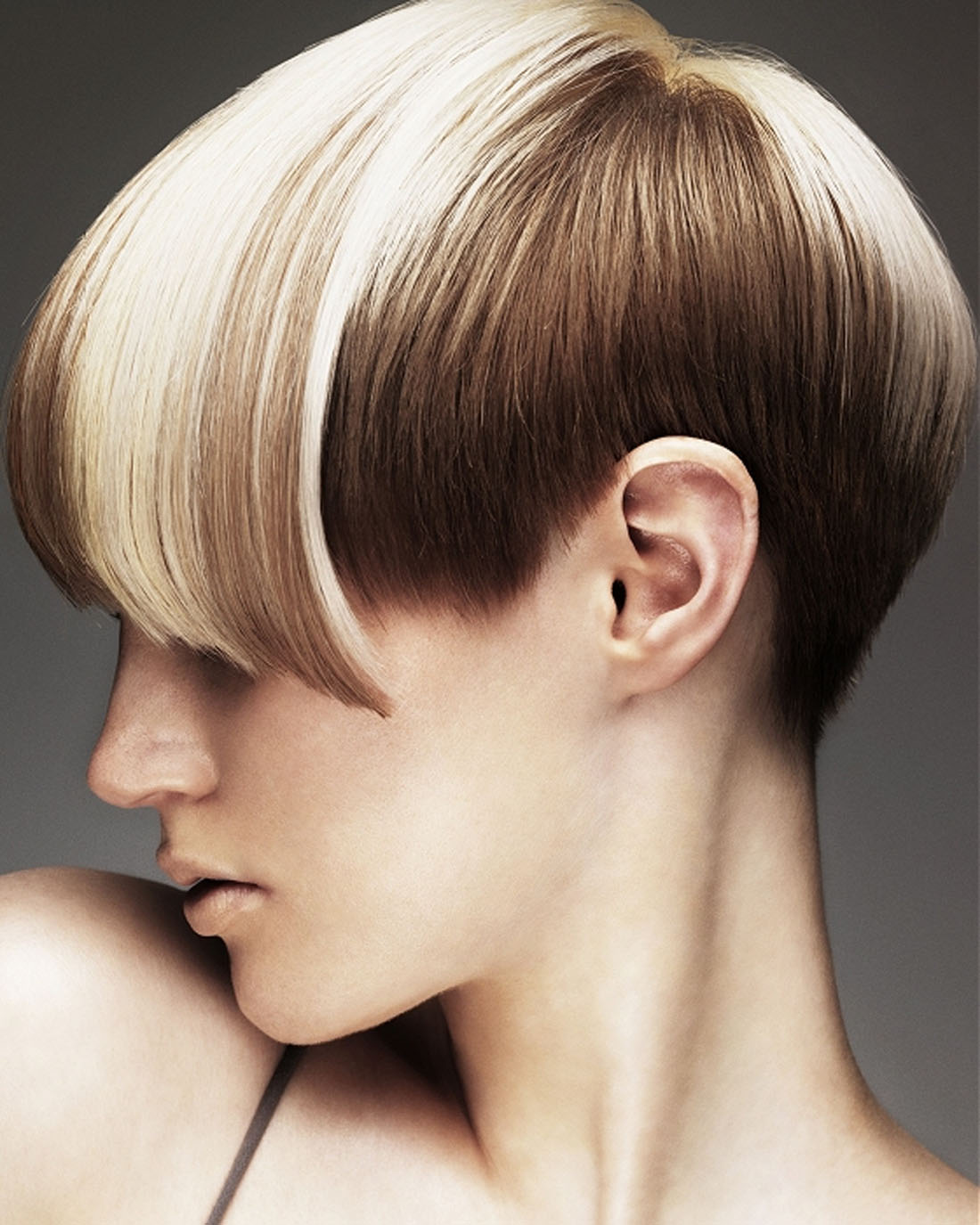 Hair-Color-Trend-of-Blonde-Hair-Short-Haircuts-with-Long-Bangs.jpg