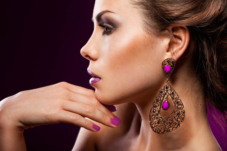 Earrings-for-Women-Trends-to-Amp-Up-Your-Ear-Game-MainPhoto.jpg