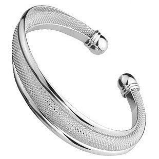 silver-bracelets-for-women-0.jpg