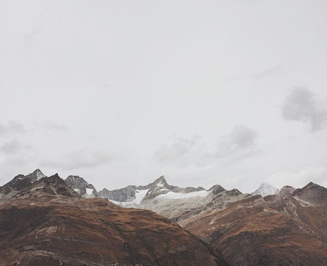 Hiking is a lower form of movement. But a higher form of discovery.
.
.
.
.
.
#feelthealps #myswitzerland #alpine #weekendvibes #weekendgetaway #fall #hikingadventures #visitvalais #valaiswallis #mountaintop #mountainrange #autumnday #visitswitzerlan