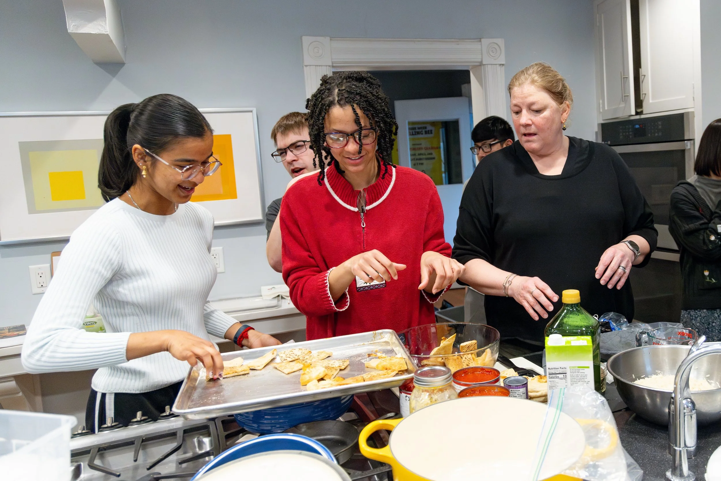 042325 Cooking with May Fridel_BW792304e.jpg