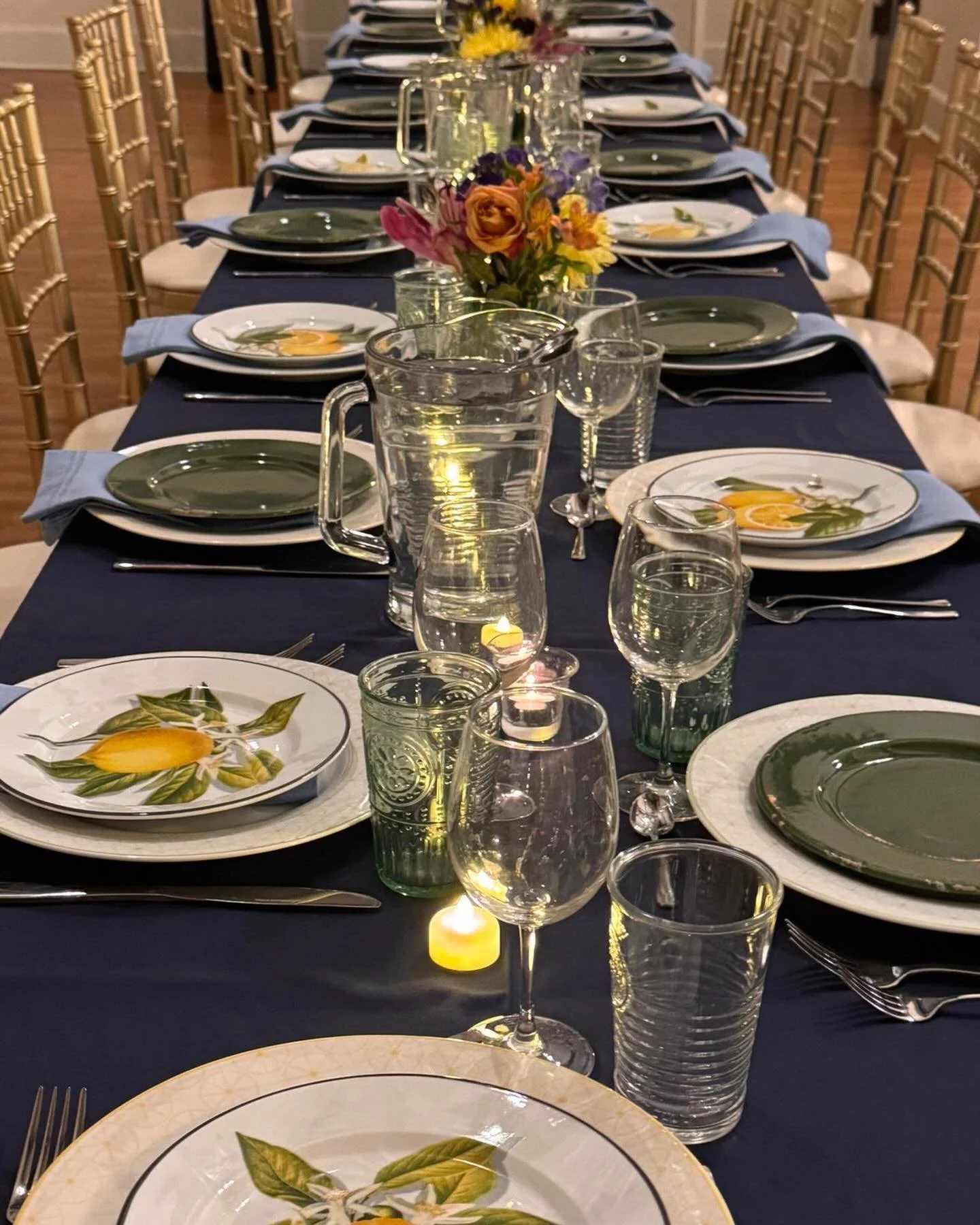 We love to curate the colors and table settings based on clients requirements. #williamsonoma