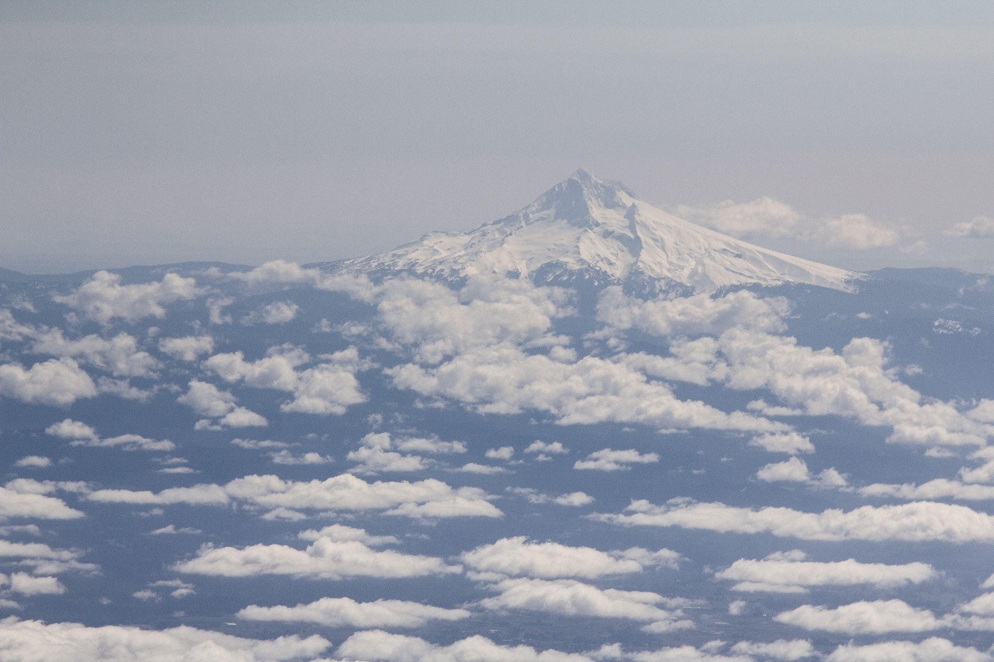 mt_hood_aerial_april_2014_im.png