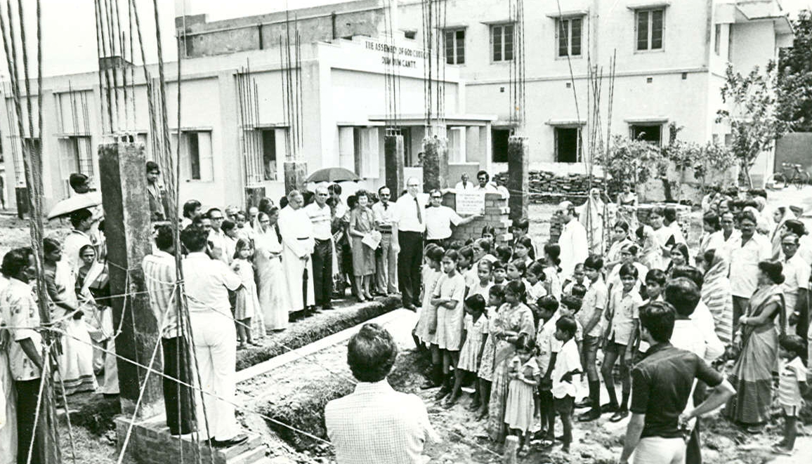 1977