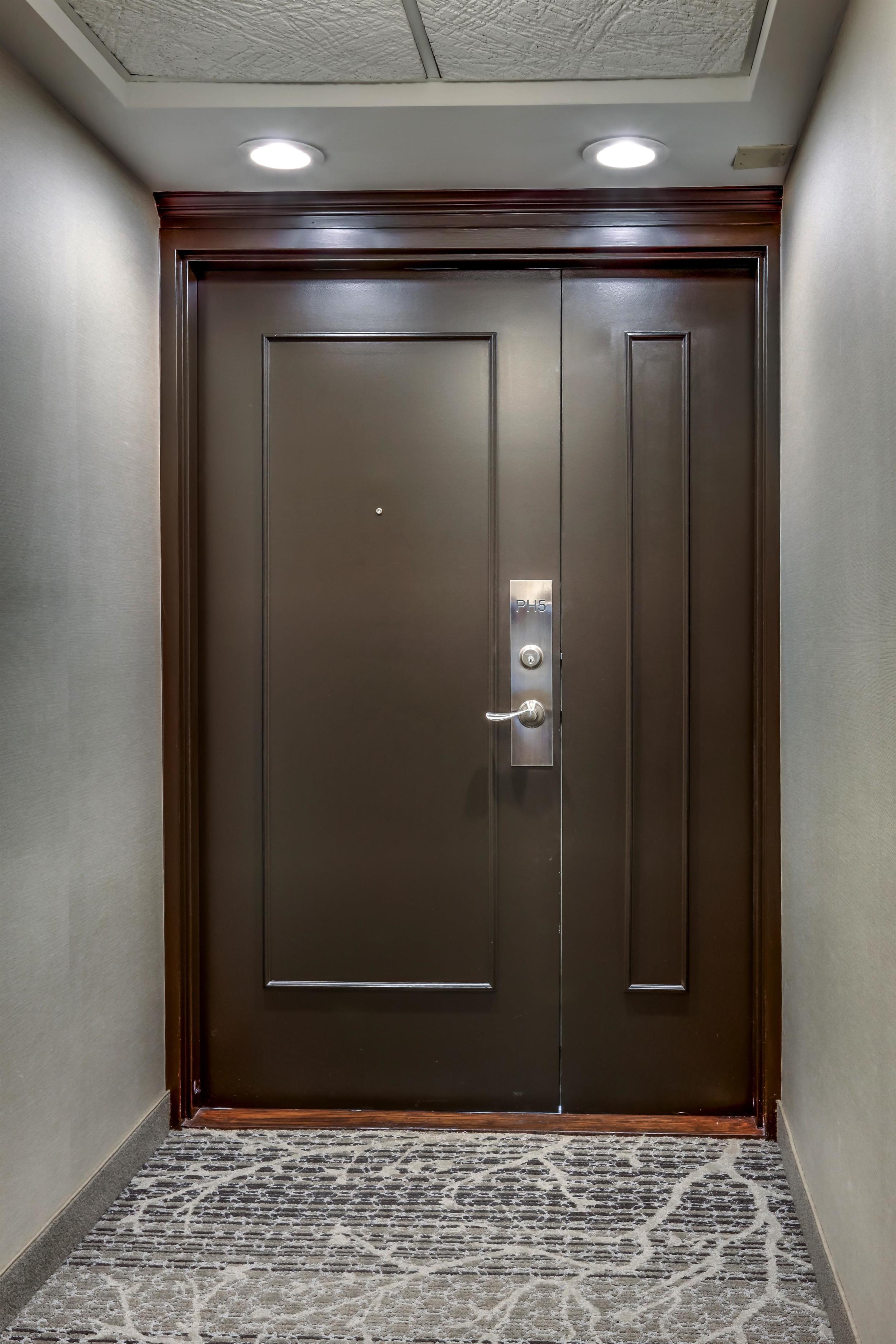 Complete Penthouse End Suite