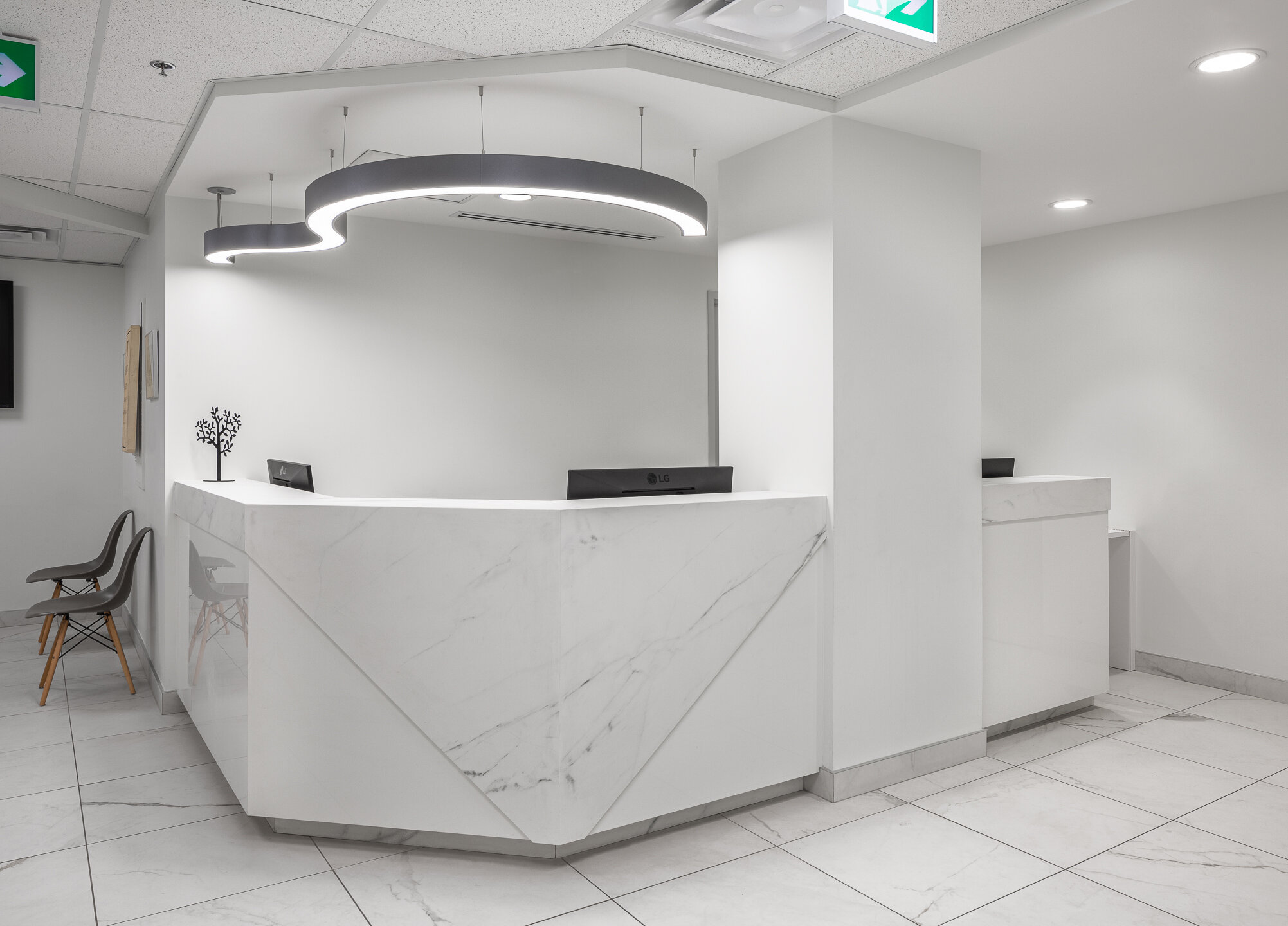 18 wynford doctors office reception design