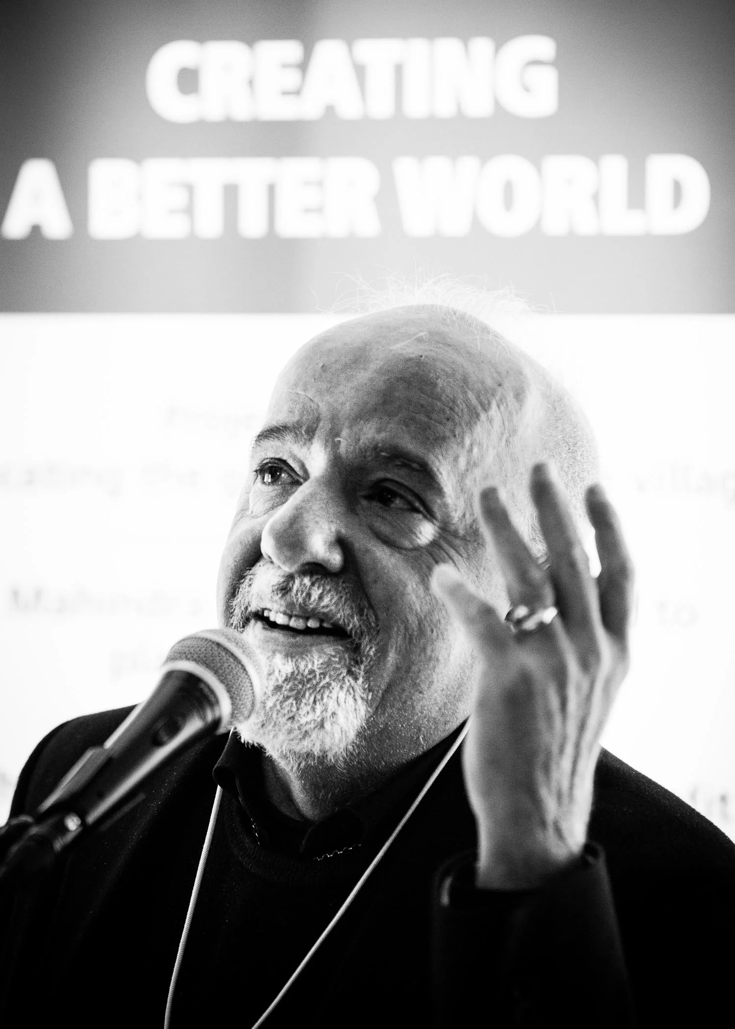 portrait_paulo_coelho-01.jpg