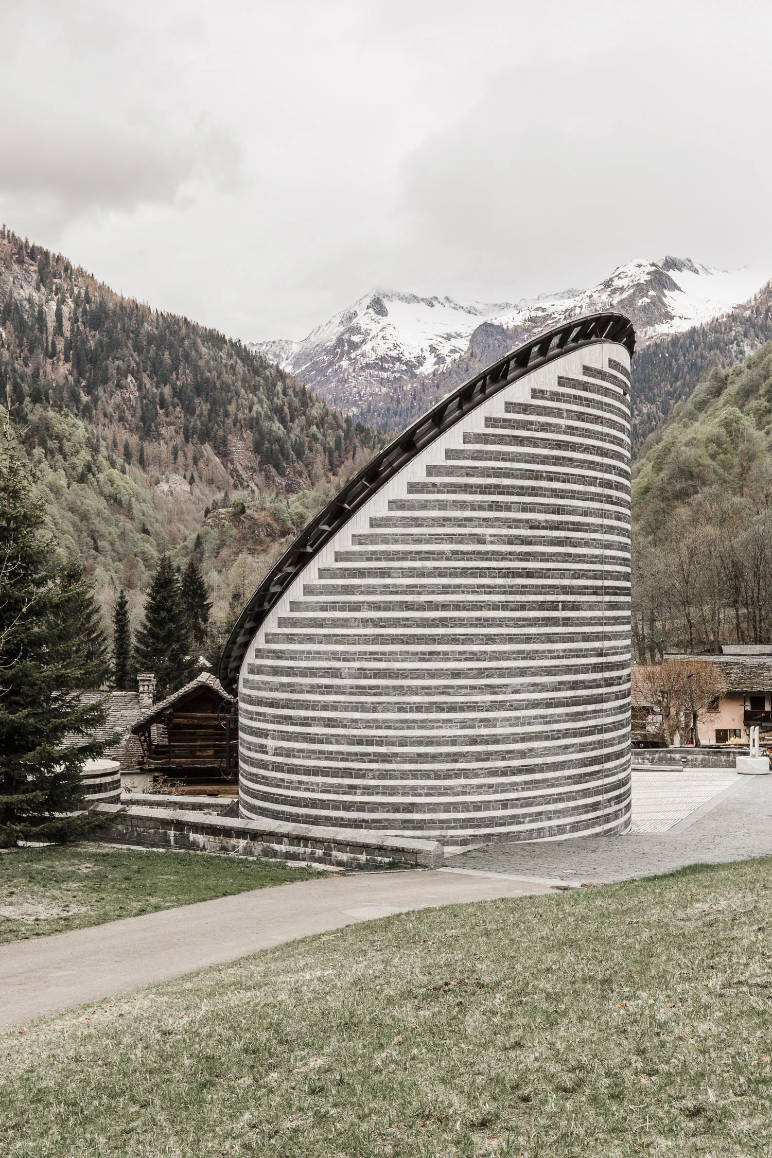clavadetscher.com-chiesasangiovannibattista-001-8195.jpg