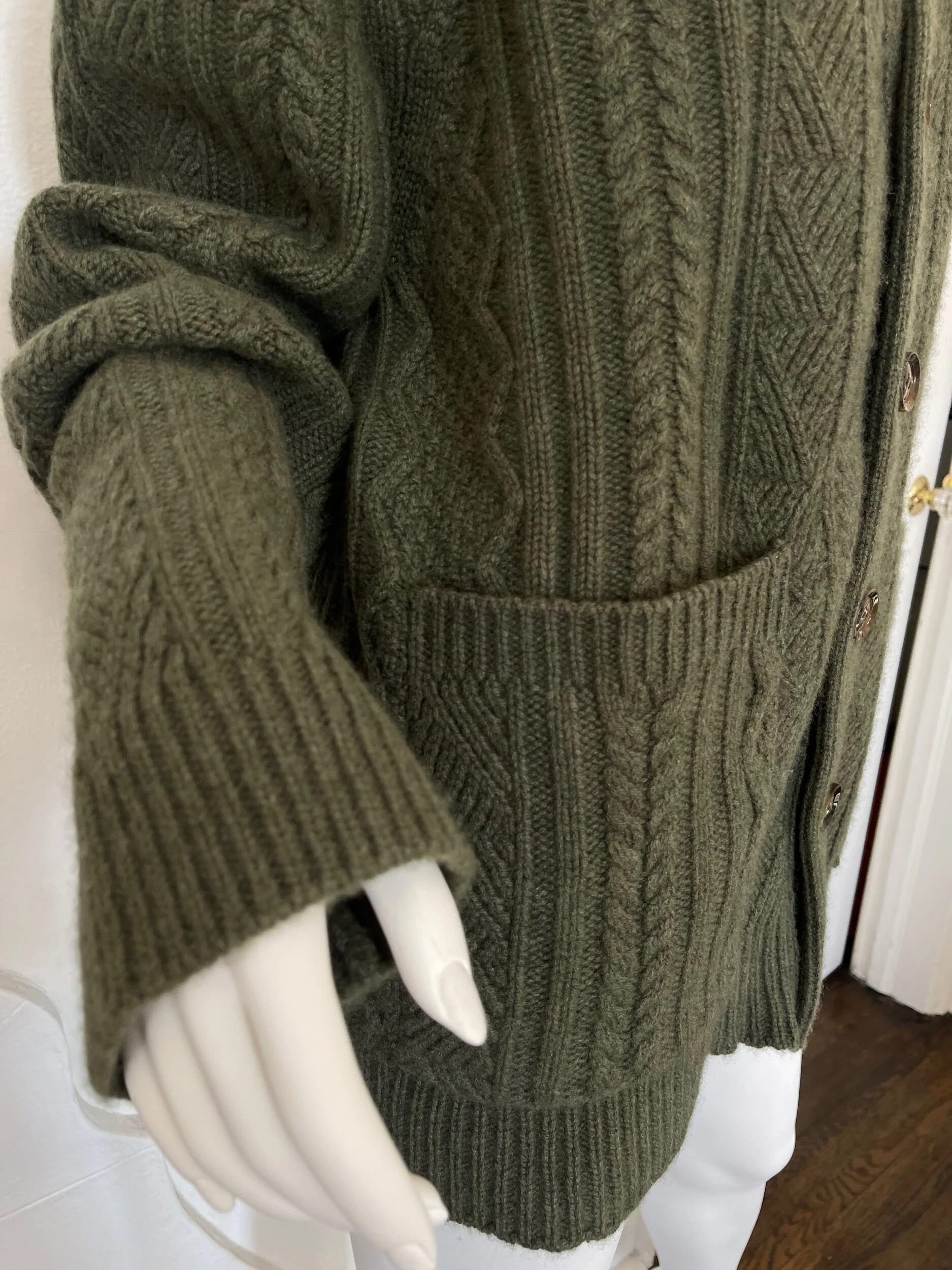 E03CA0E3-8D43-4BC6-8ACF-61E250DC2101