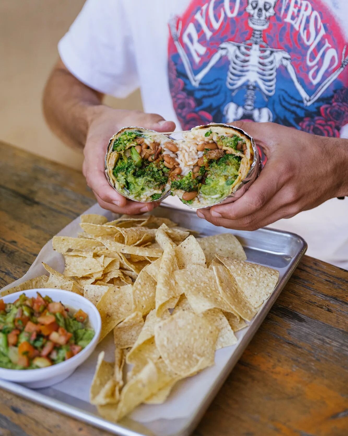 The most delicious burrito in town.
.
.
.
#burritovibes #burritos #burritos🌯 #burrito #deliciousburrito #delicious #deliciousfood #bestburrito #burritosarelife #atlburritos #atlantaburritos #atllocal #atlfoodie #atlrestaraunts #atllunch #atlantafood