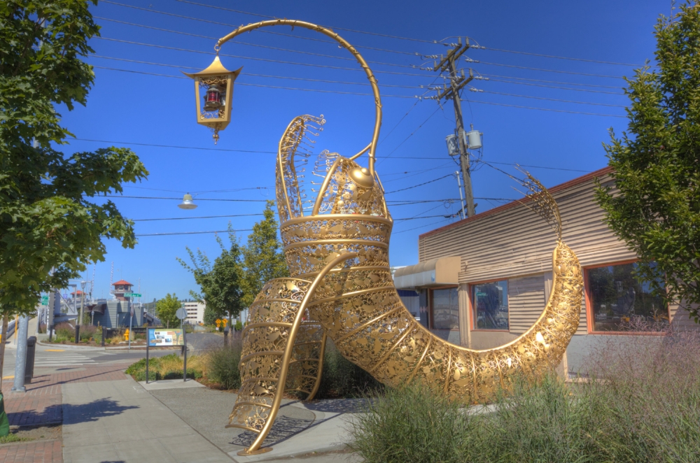 The sculpture is a beacon for the area of South Park, inviting visitors to come and enjoy the business district’s offerings. “Allure” welcomes everyone to the diversity of South Park, one of Seattle’s oldest neighborhoods. This artwork was commissioned by King County in partnership with the Seattle Office of Economic Development and Seattle Office of Arts & Culture King County, Dow Constantine, Executive.