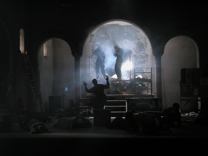 Commandos storm through the fresco