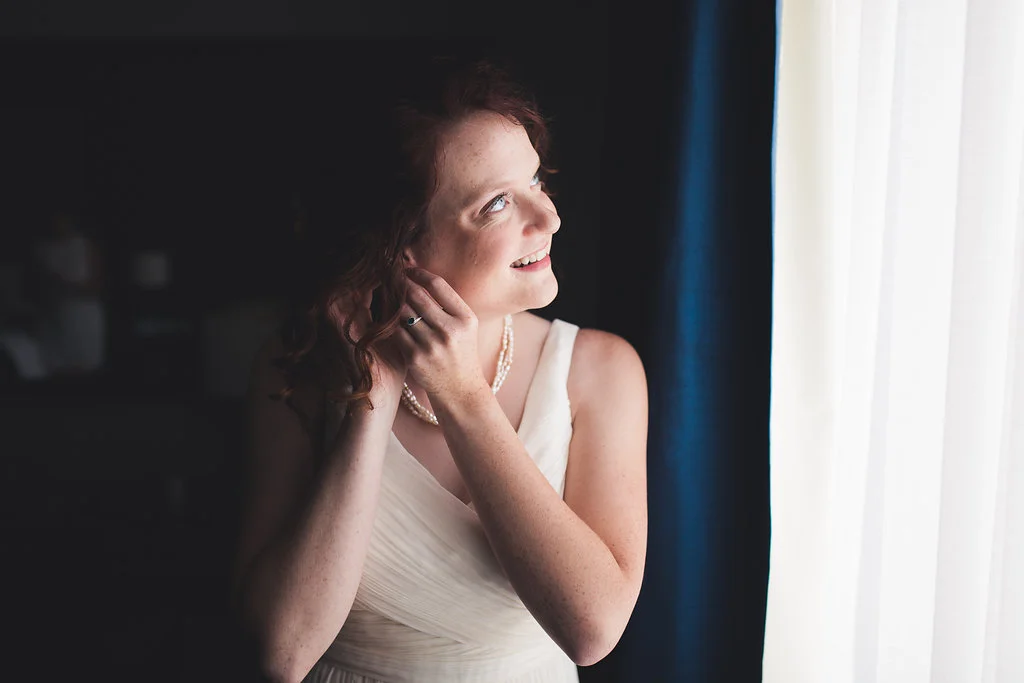 LEANN&KYLE_GETTING-READY-143.jpg