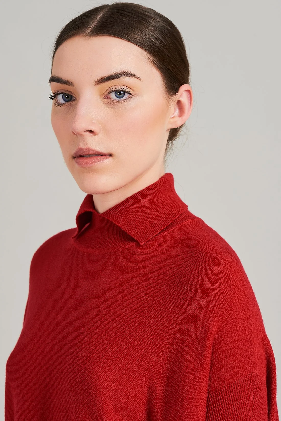 1283_v_uchuu-woman-clothes-montreal-sweater.jpg