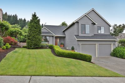 $ 310,000 | 447 SE 14TH CT