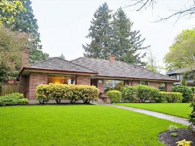 $ 649,000 | 1855 SE SAINT ANDREWS DR