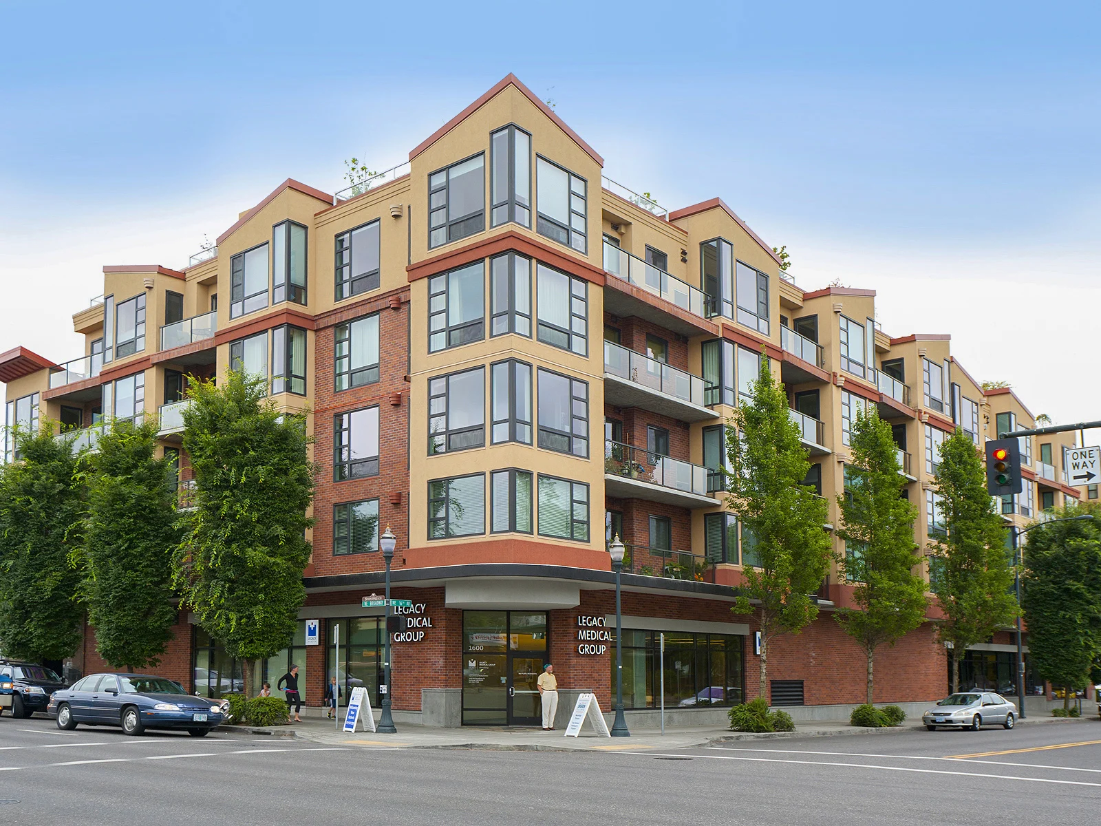$455,000 | 1620 NE BROADWAY ST #217