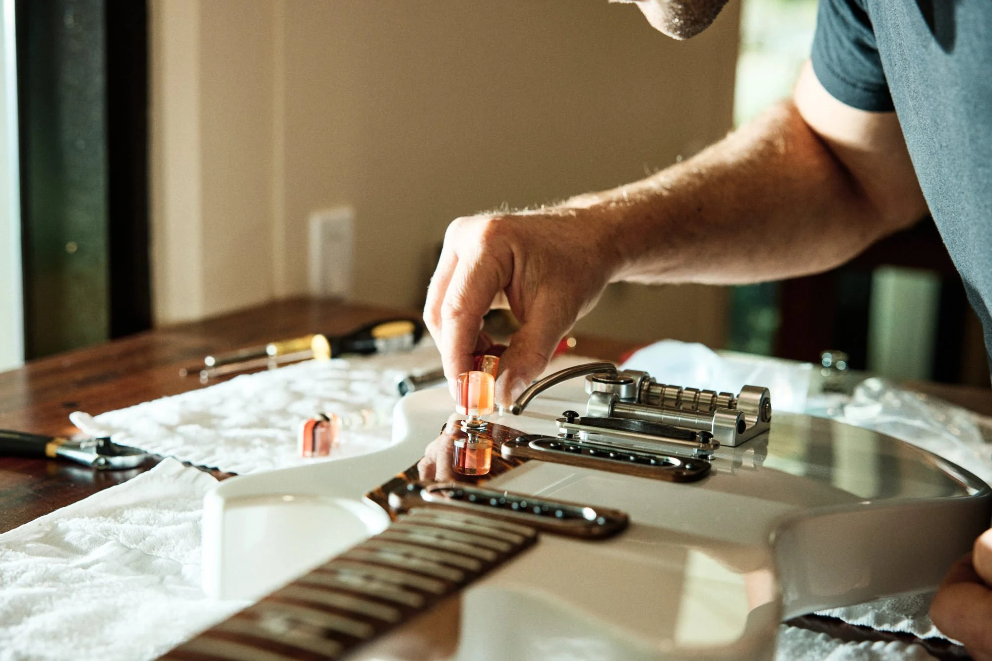 thebuild-06052023_POWERSELECTRIC_MAKINGOFGUITAR_ 108.jpg