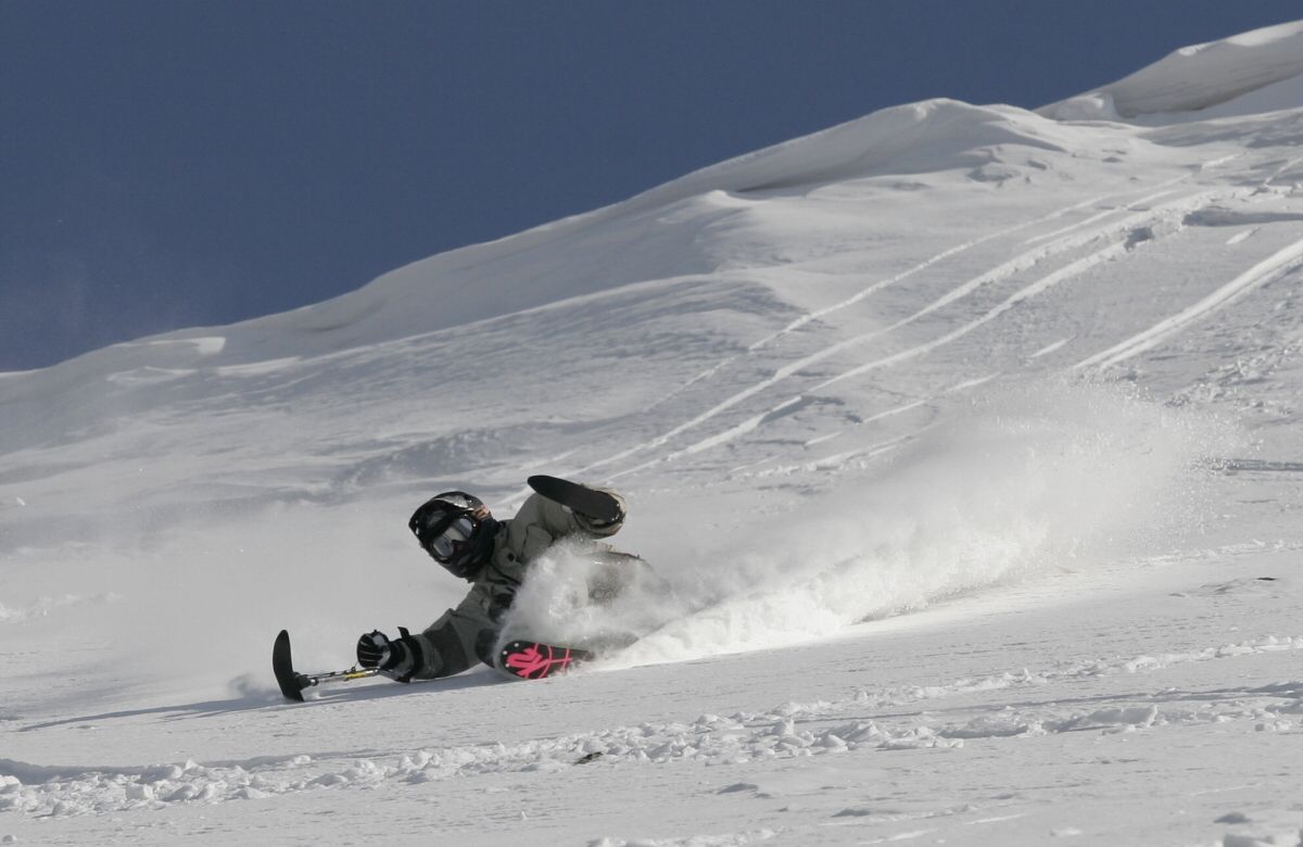 There is no way how to get on wheelchair to the alpine valley or in the middle of the snow-covered forest or ride tens of kilometers a day in a powder snow and pass many vertical kilometers… But it is possible on Freeride Sitski.