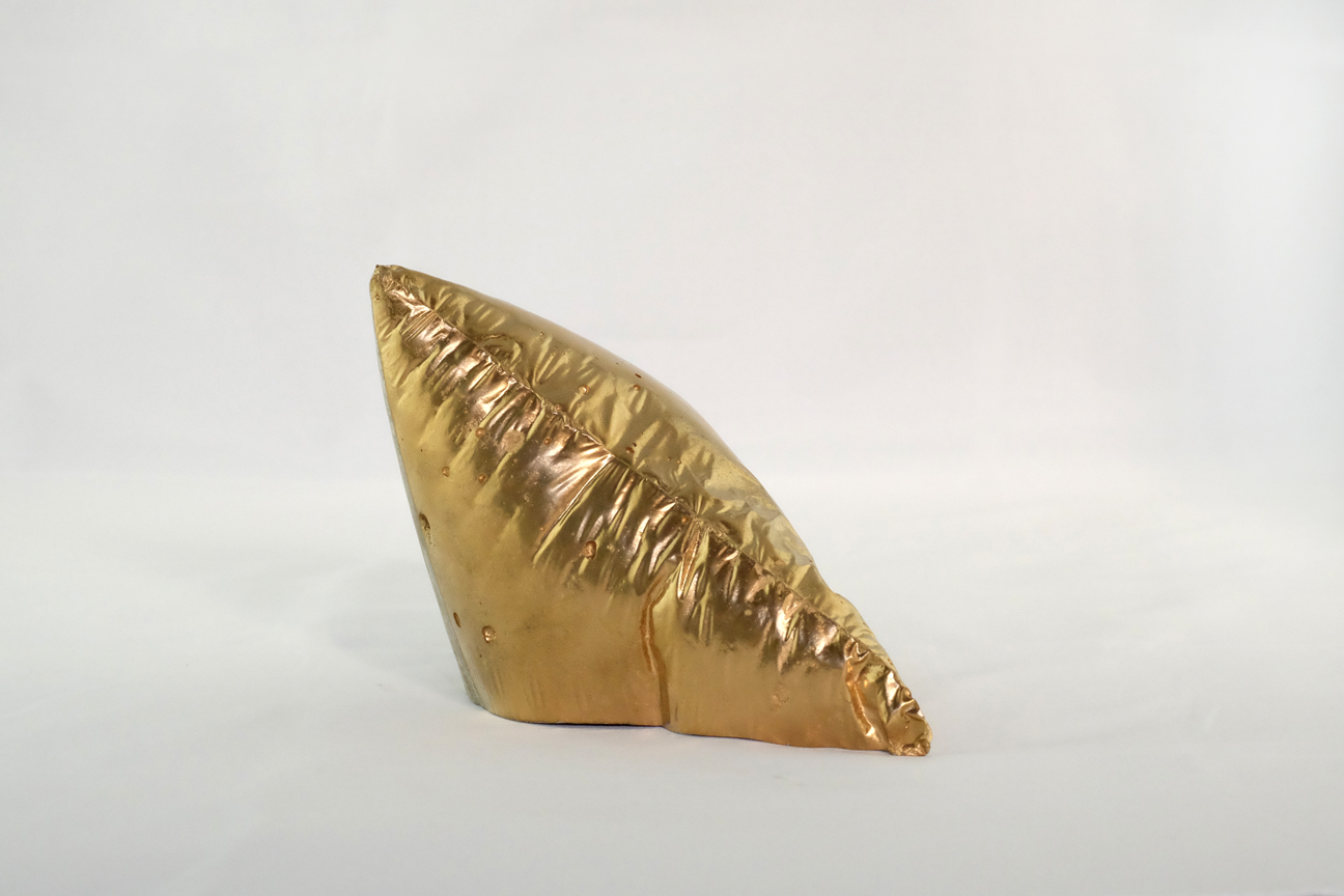 Concretion with seams
