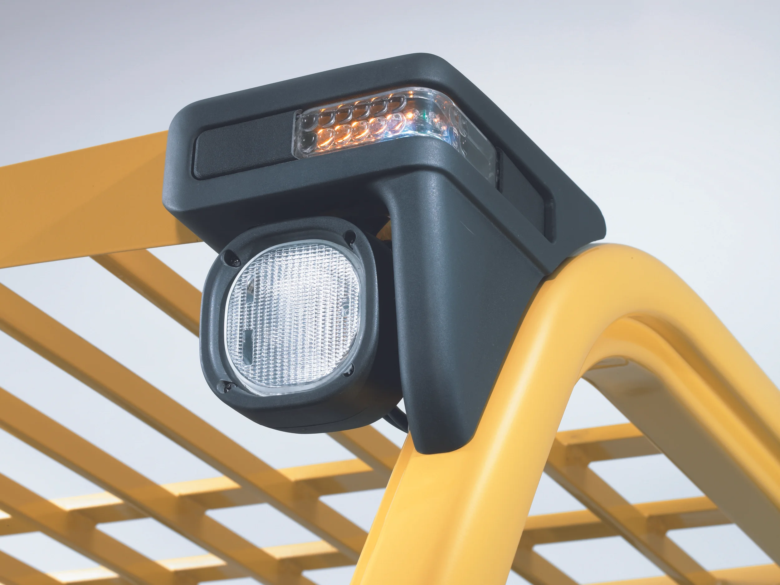 FT-FRONT LIGHT 3QTR.jpg