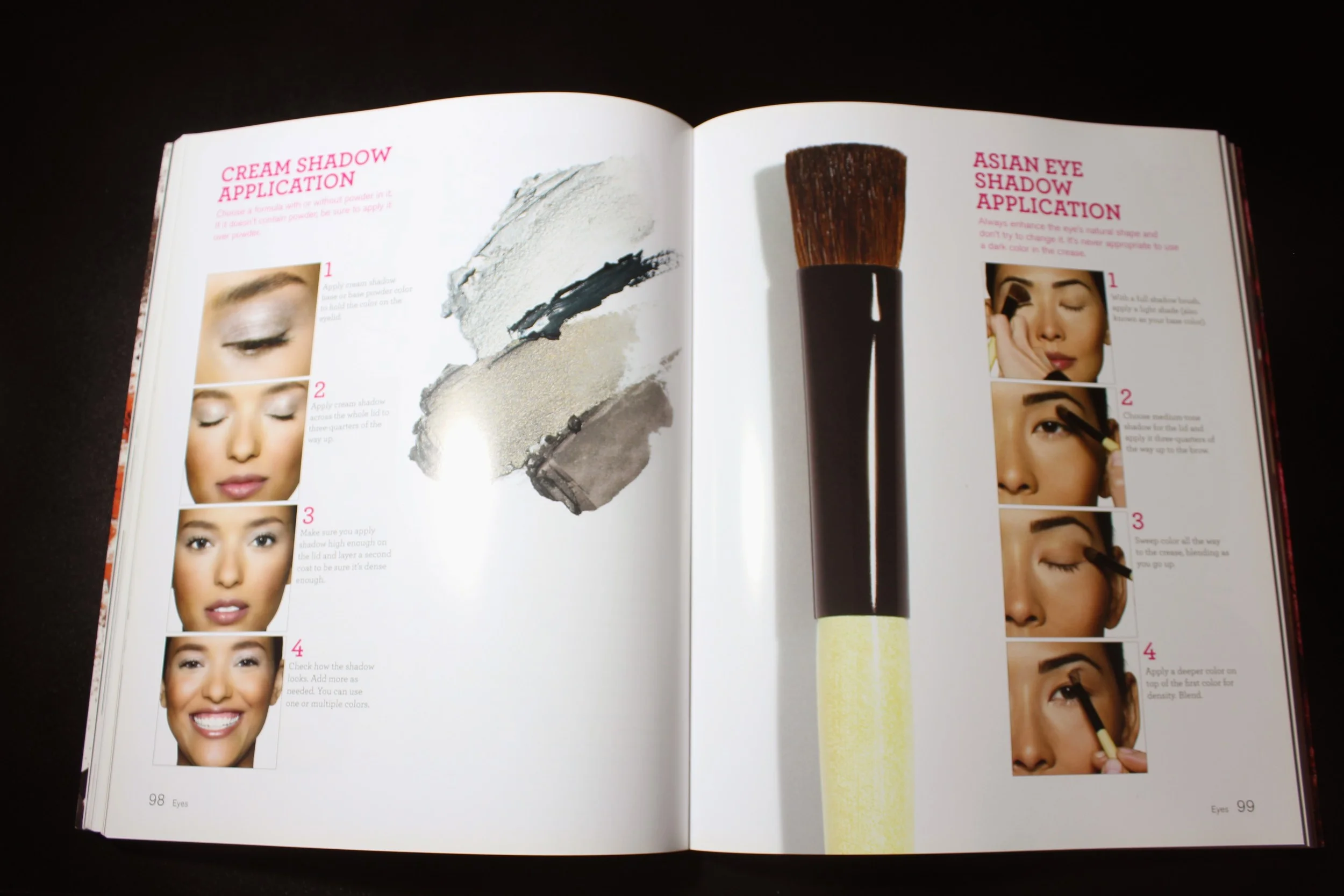 Bobbi Brown Makeup Manual - Foto por Bruno França