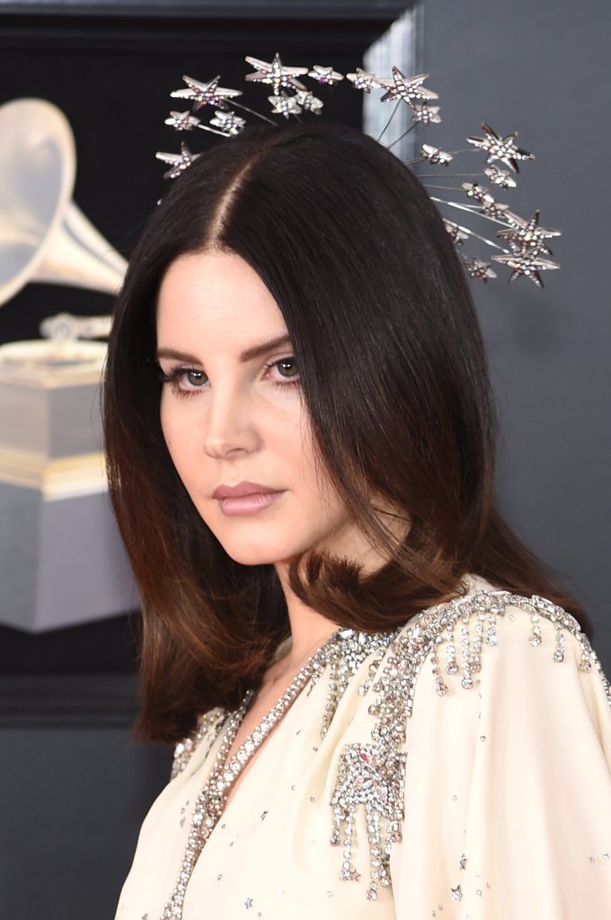 Lana-Del-Rey-Headpiece-2018-Grammys (1).jpg