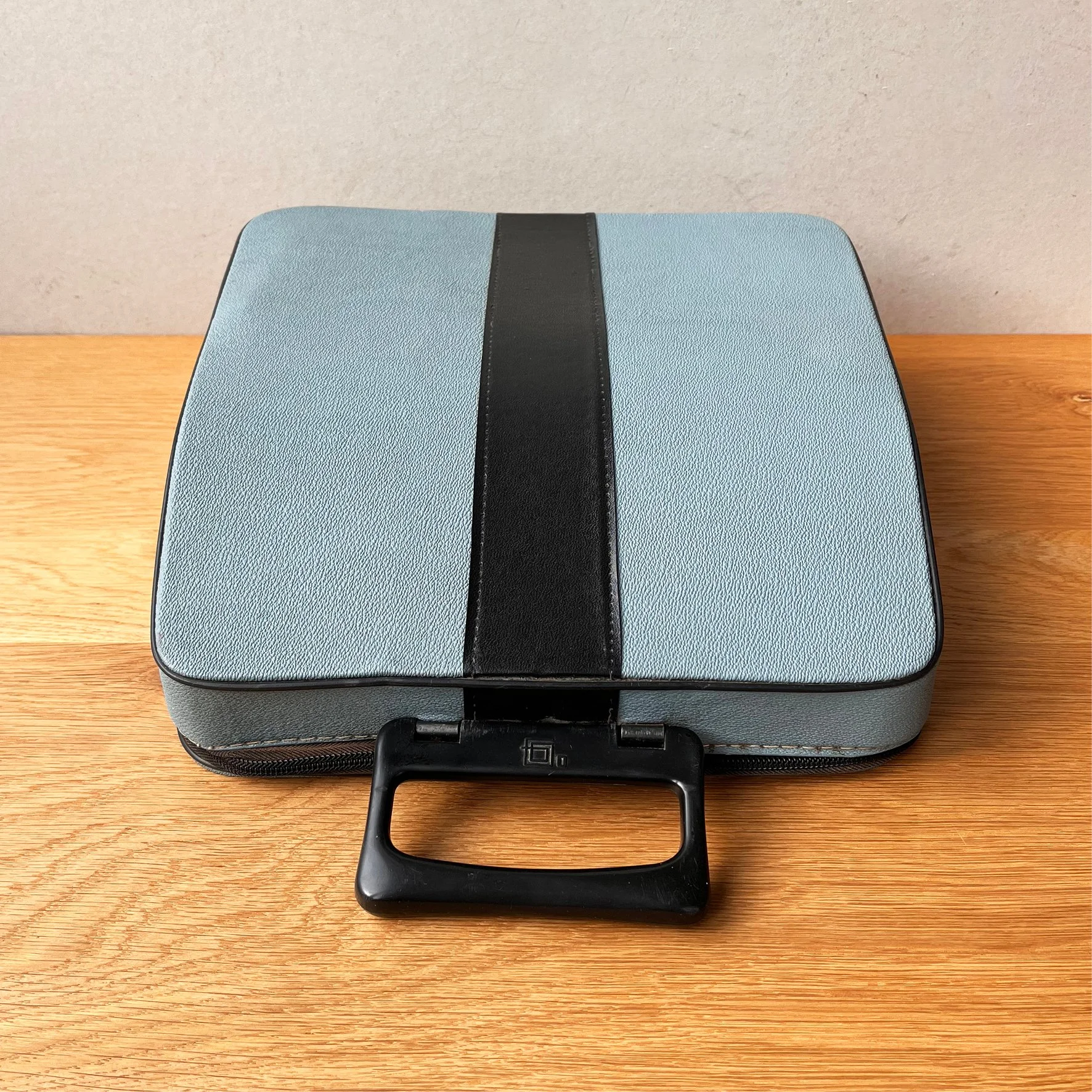 Olivetti_.jpg (Copy)