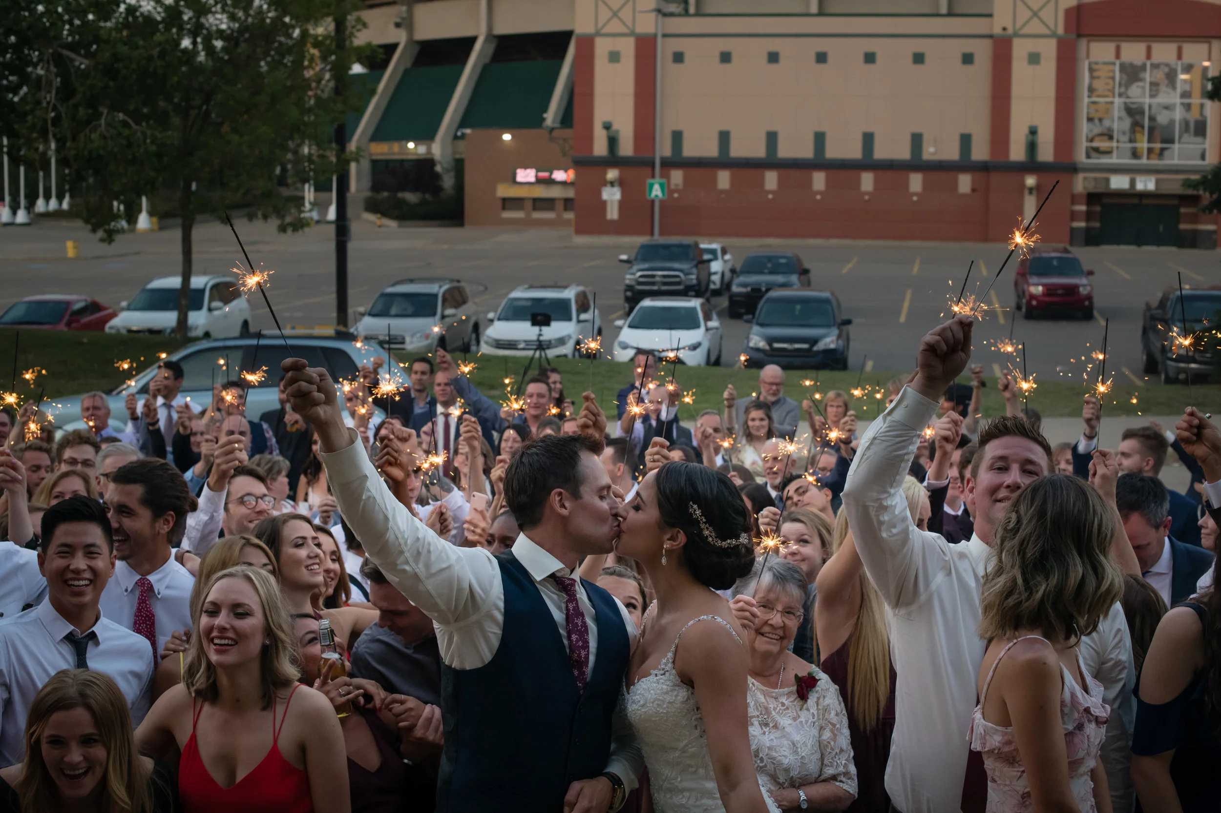 Laura_Danny_Wedding_Sneak_Peek_100.jpg