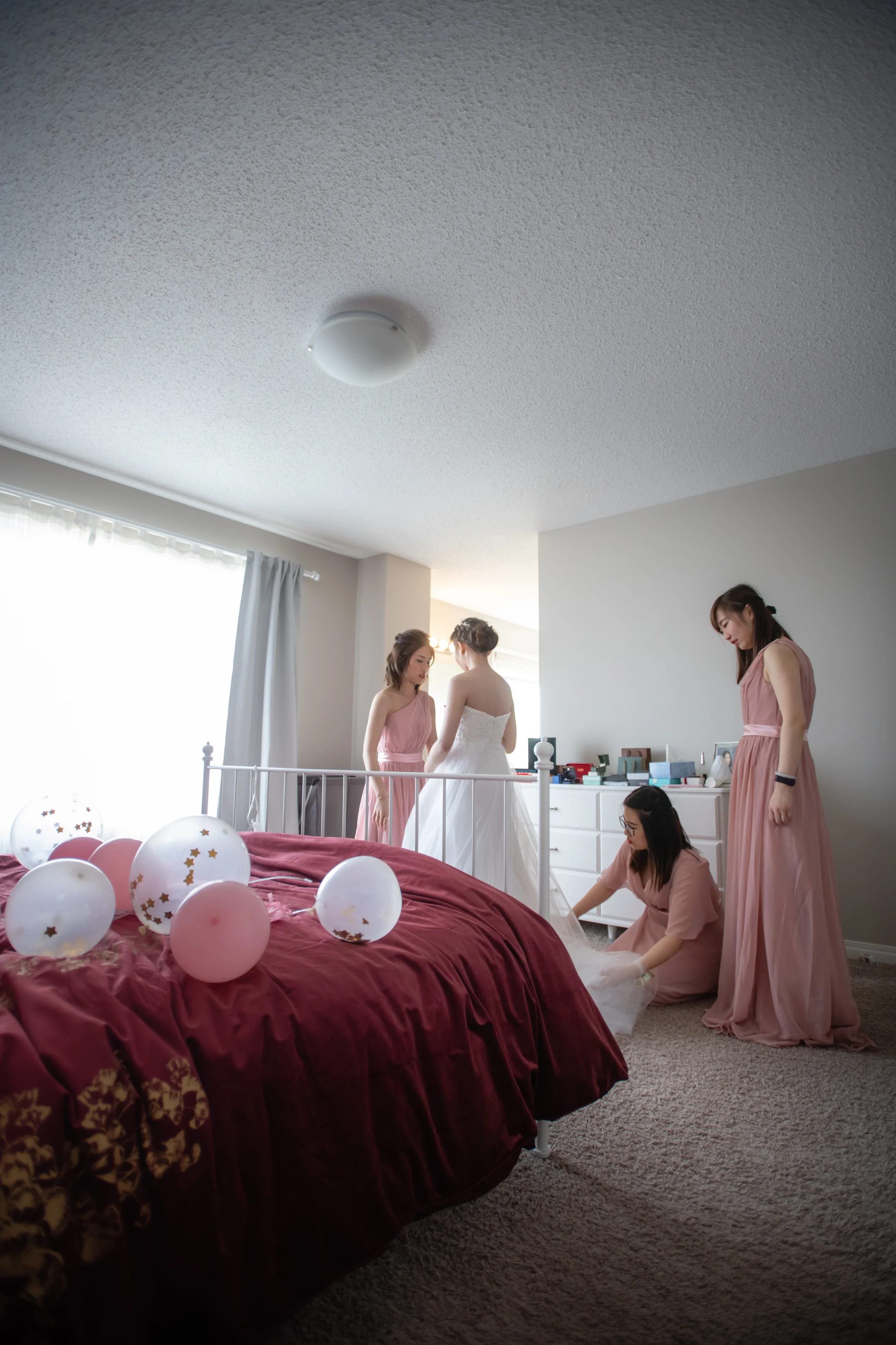 Selina_Chris_Wedding_Sneak_Peek_015.jpg