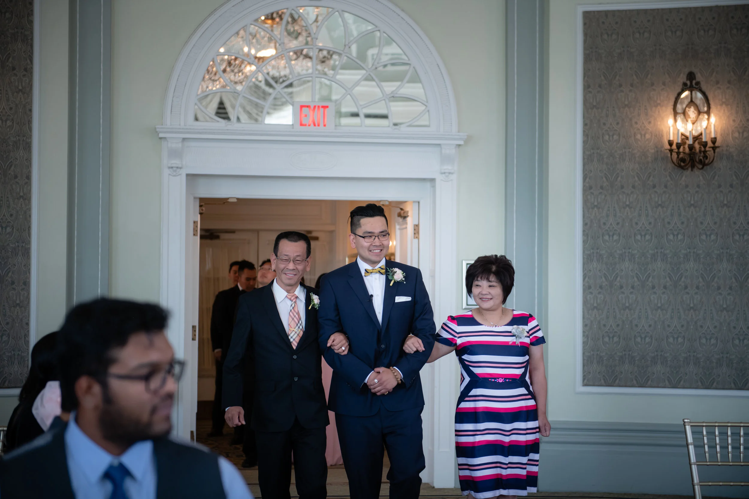 Selina_Chris_Wedding_Sneak_Peek_035.jpg