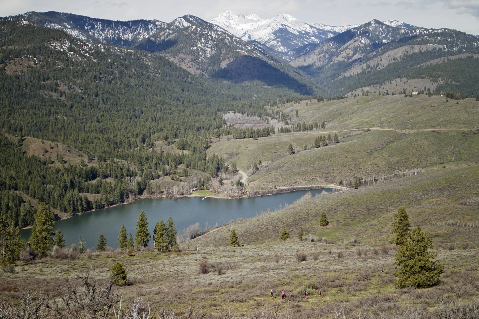 (the lake trail is on the far side of this pic. photo courtesy of Jen Schumaker)