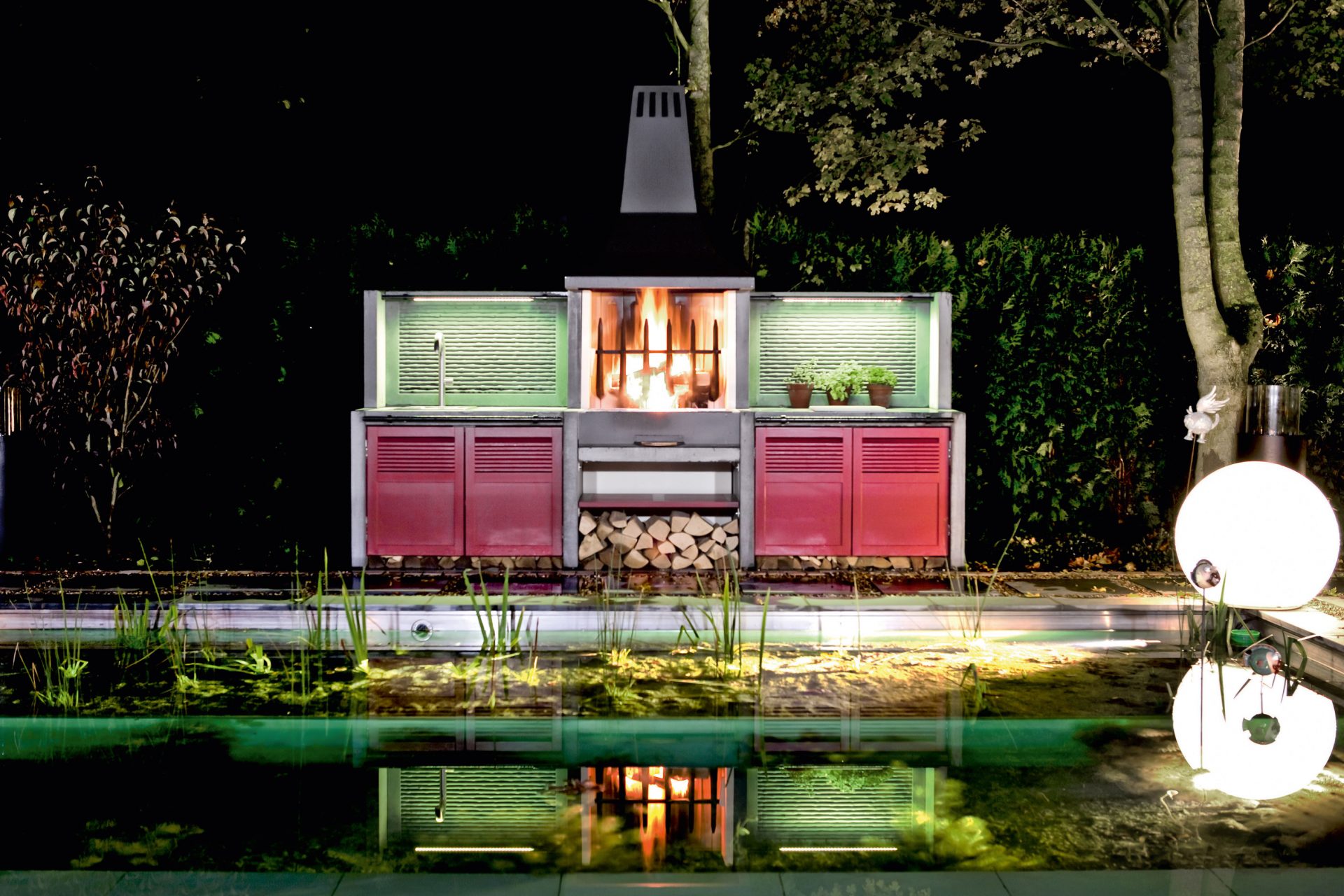 Kaufmann-Grillkitchen_T-BONE_welldone_Pool-1920x1280.jpg