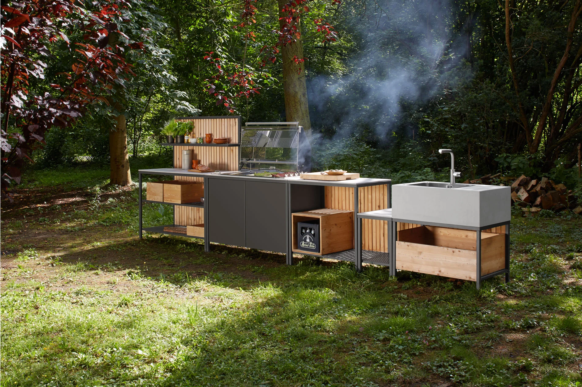 kaufmann-grillkitchen_block_herkner_kochen-im-freien-3.jpg