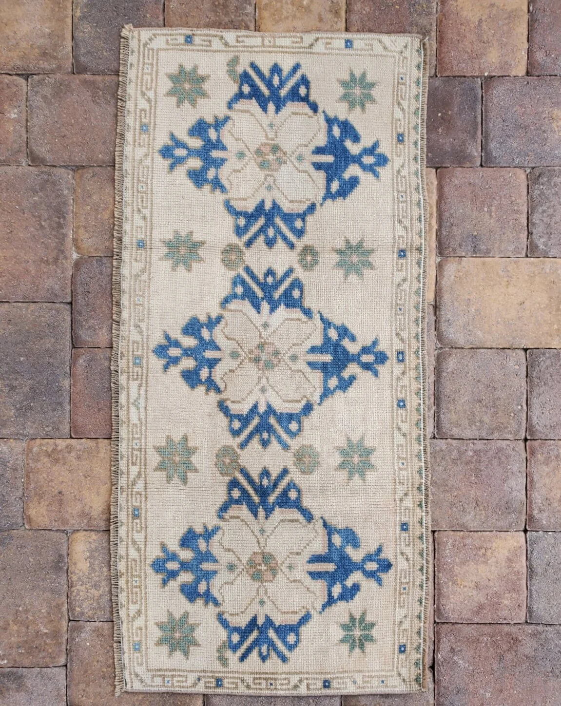 884C0DEB-6837-41BE-ACCE-BCC3972D1AFD