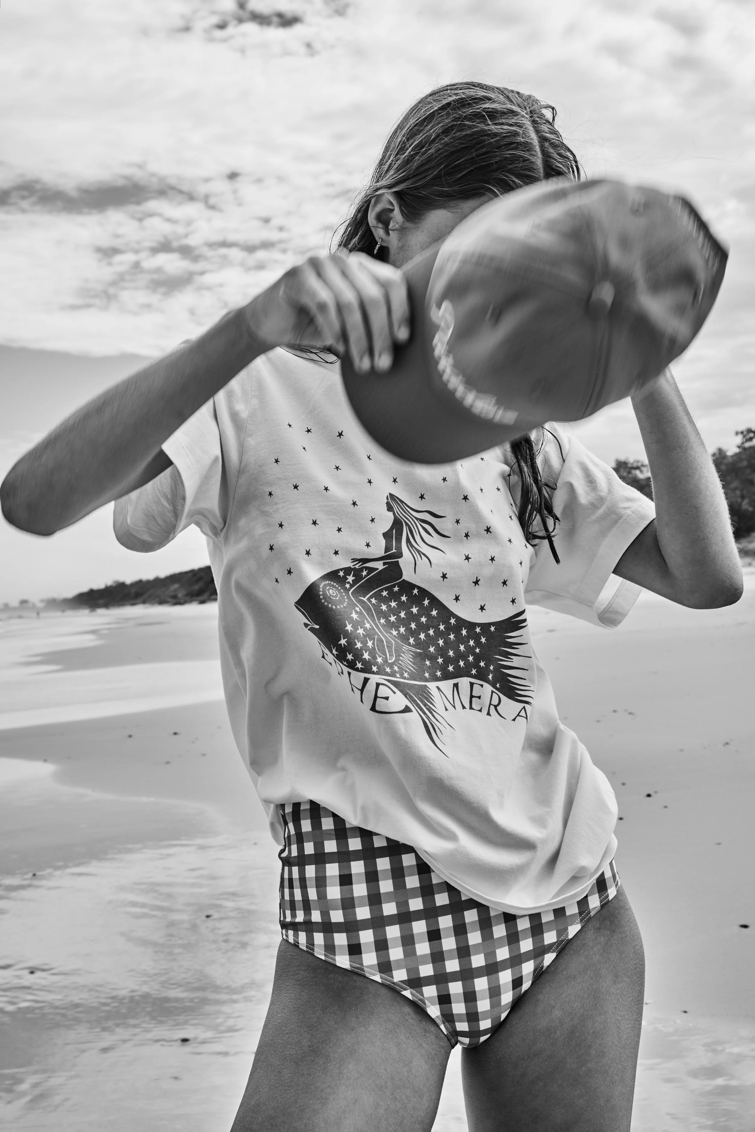 20251112_HarpersBazaar_XCard_Card 31417.jpeg