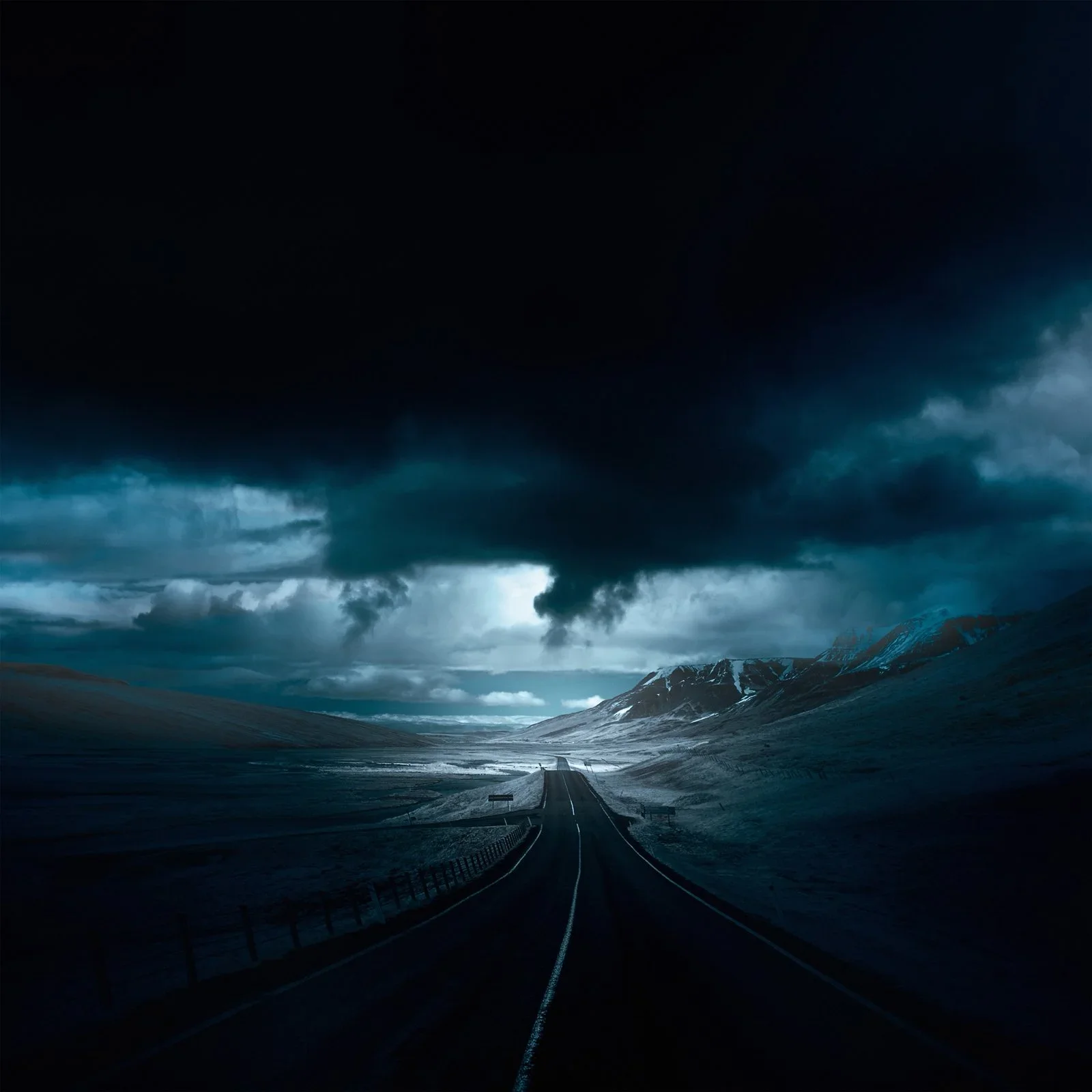 Roads_IntotheBlue_AndyLee©2015.webp