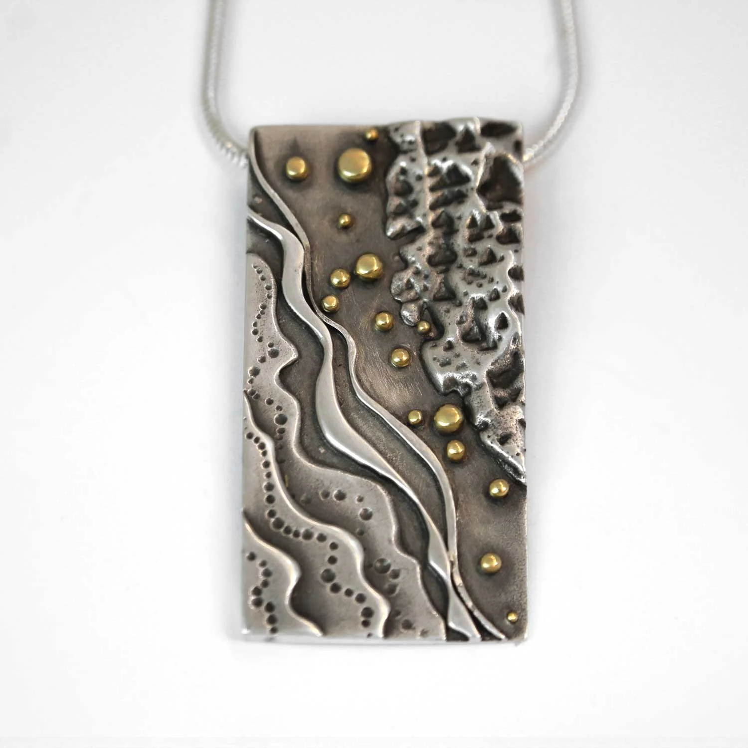 Big_Coastline_Pendant_1_.jpg