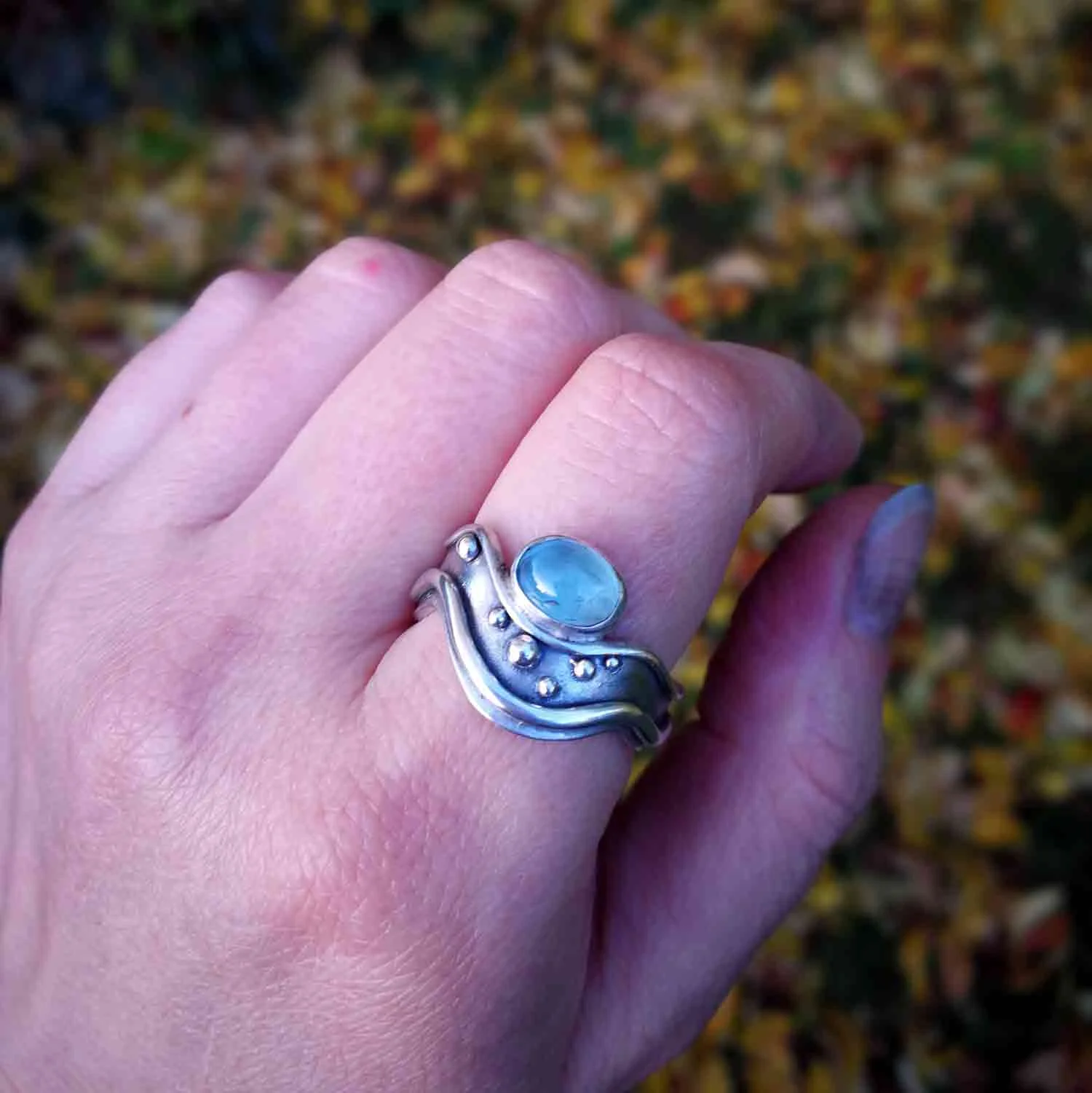 Aqua_Wave_Ring_hand_.jpg