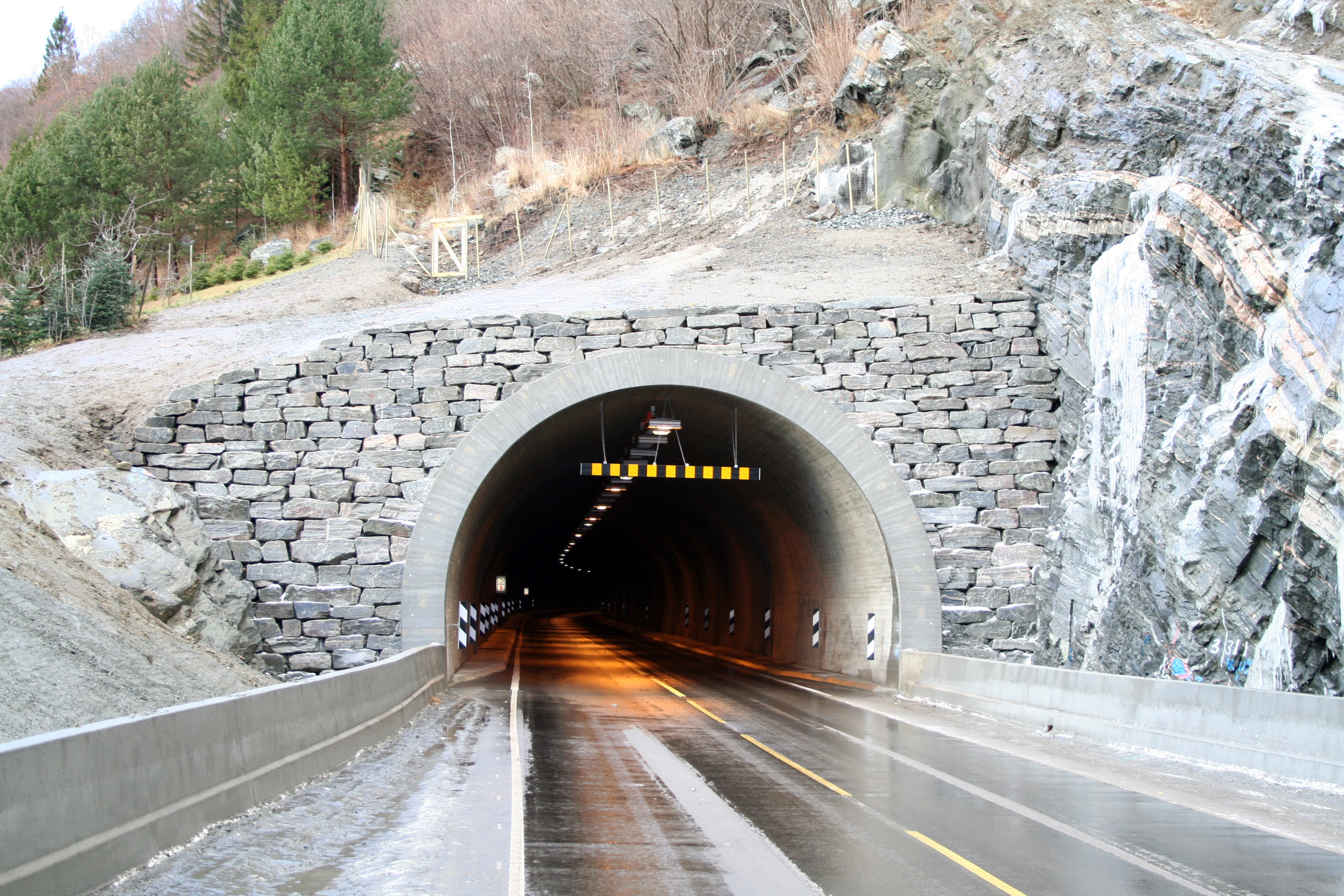 Tunnel, Fatlaberget