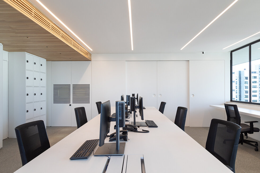 F16-SALA2.jpg