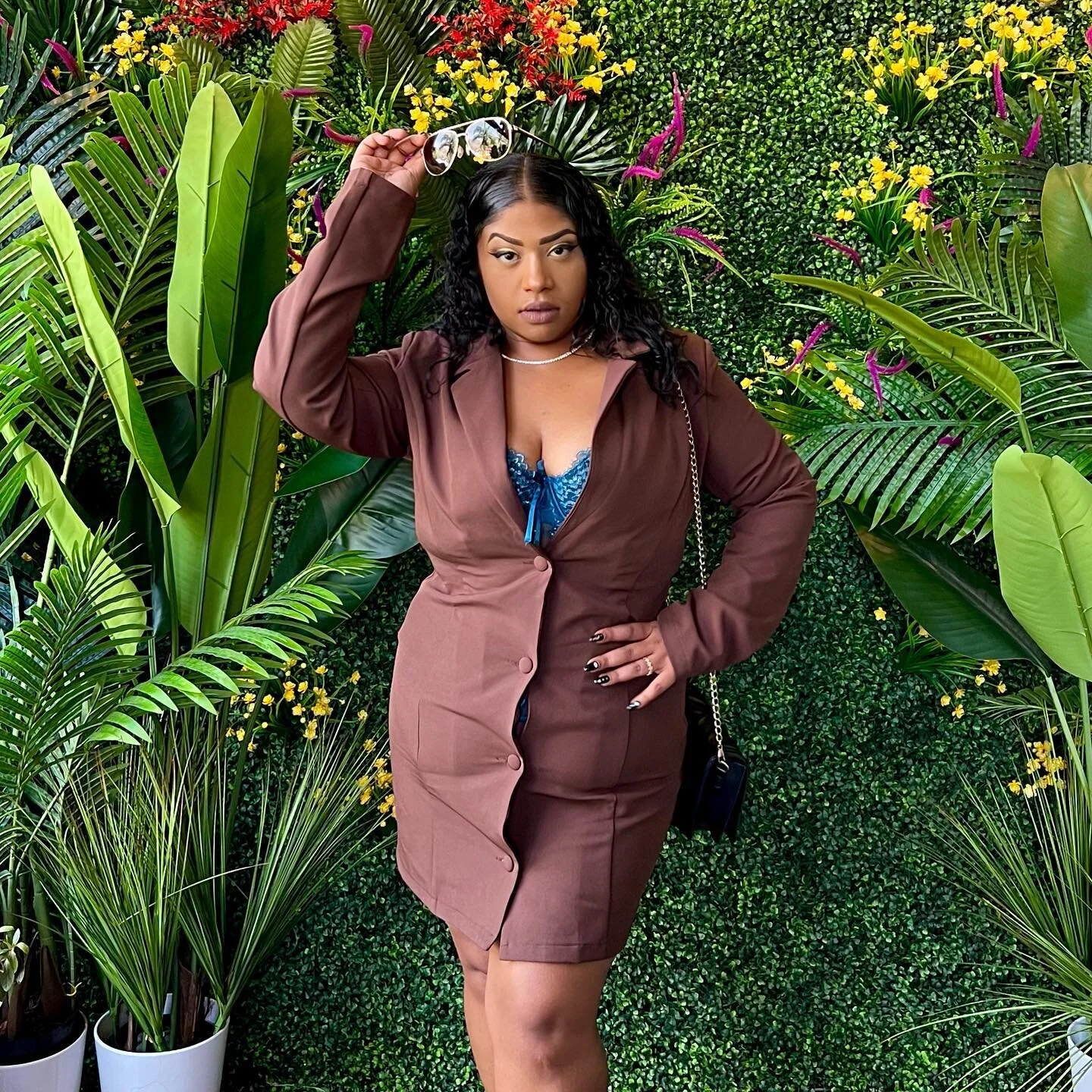 🌴PARADISE IN THE HILLS 🌴 if there&rsquo;s one thing I love is being at peace with good palms, good vibes, and good times in LA &mdash;where do you go to feel at peace? 🌊
.
.
.
#caribbeangirl #caribbeangirlmagic #browngirlmagic #palms #losangeles #